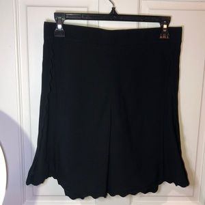 Simply beautiful CHLOE black dress shorts